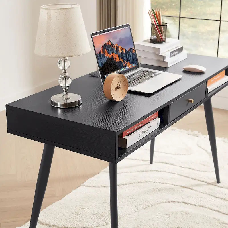 Bureau de style Mid-Century avec ports USB, prise de courant et tiroirs