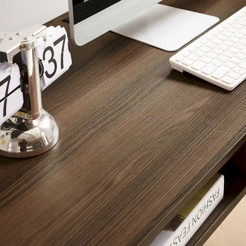 Bureau de style Mid-Century avec ports USB, prise de courant et tiroirs